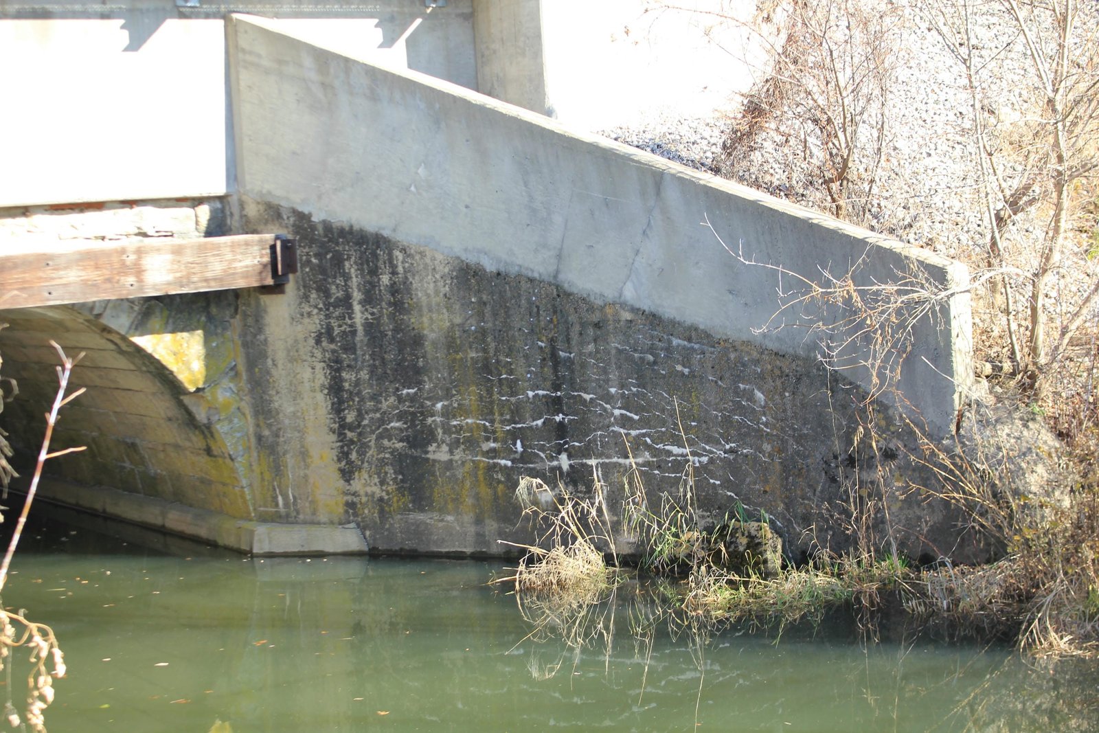 Southeast wing wall